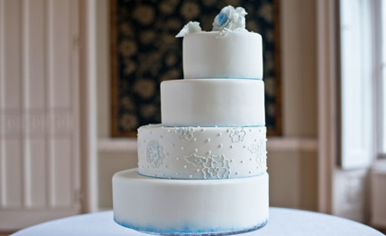 Wedding Wednesday: Cake Trends for 2014 photo