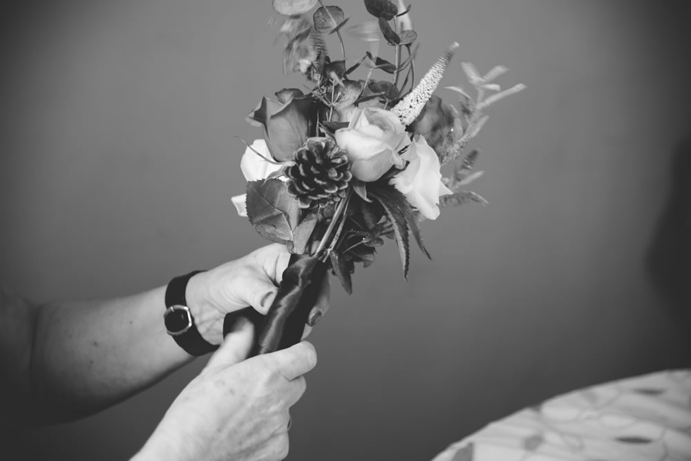 B&W of wedding bouquet