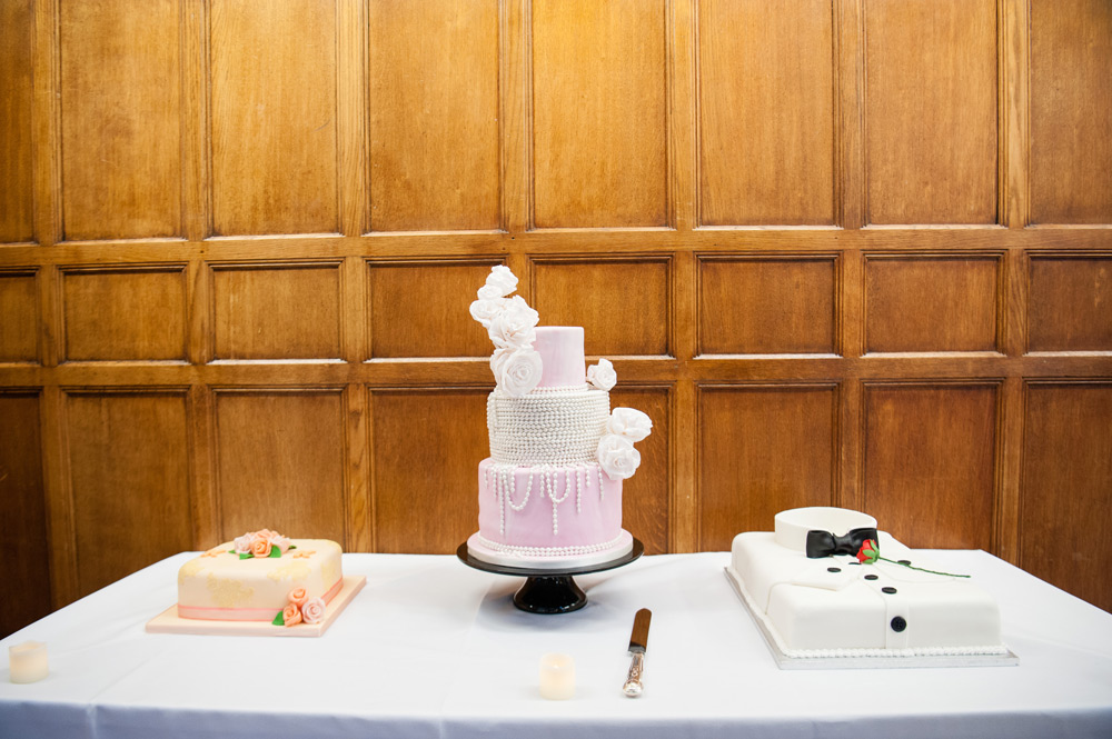 Wedding and groom&rsquo;s cakes